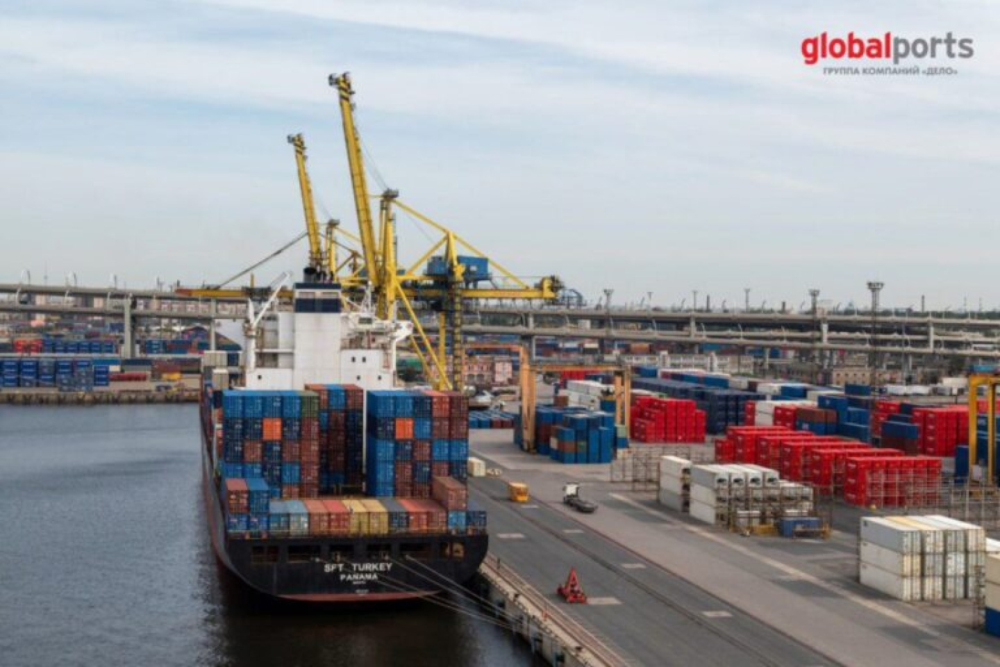 На ПЛП впервые зашел крупный контейнеровоз «SFT Turkey»